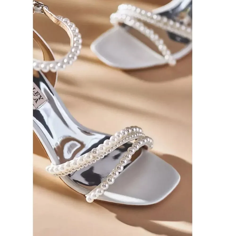 Badgley Mischka Women's Ivory Feisty Pearl Block Heels Size 10